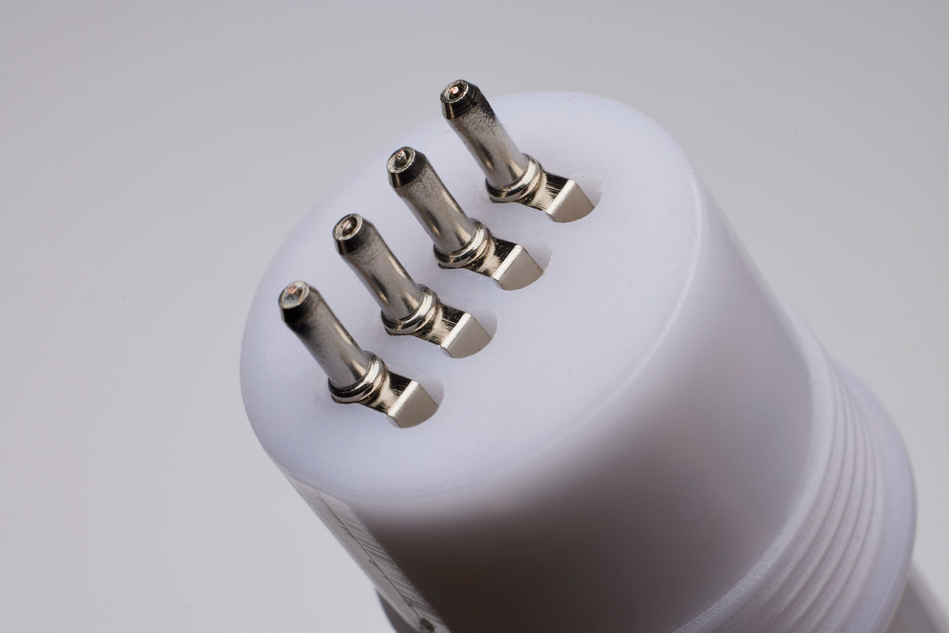 image of 24/32/40 Wattage Selectable - 8 Foot T8 LED - 30/35/40/50/65K CCT Selectable - 120-277 Volt - FA8 Base