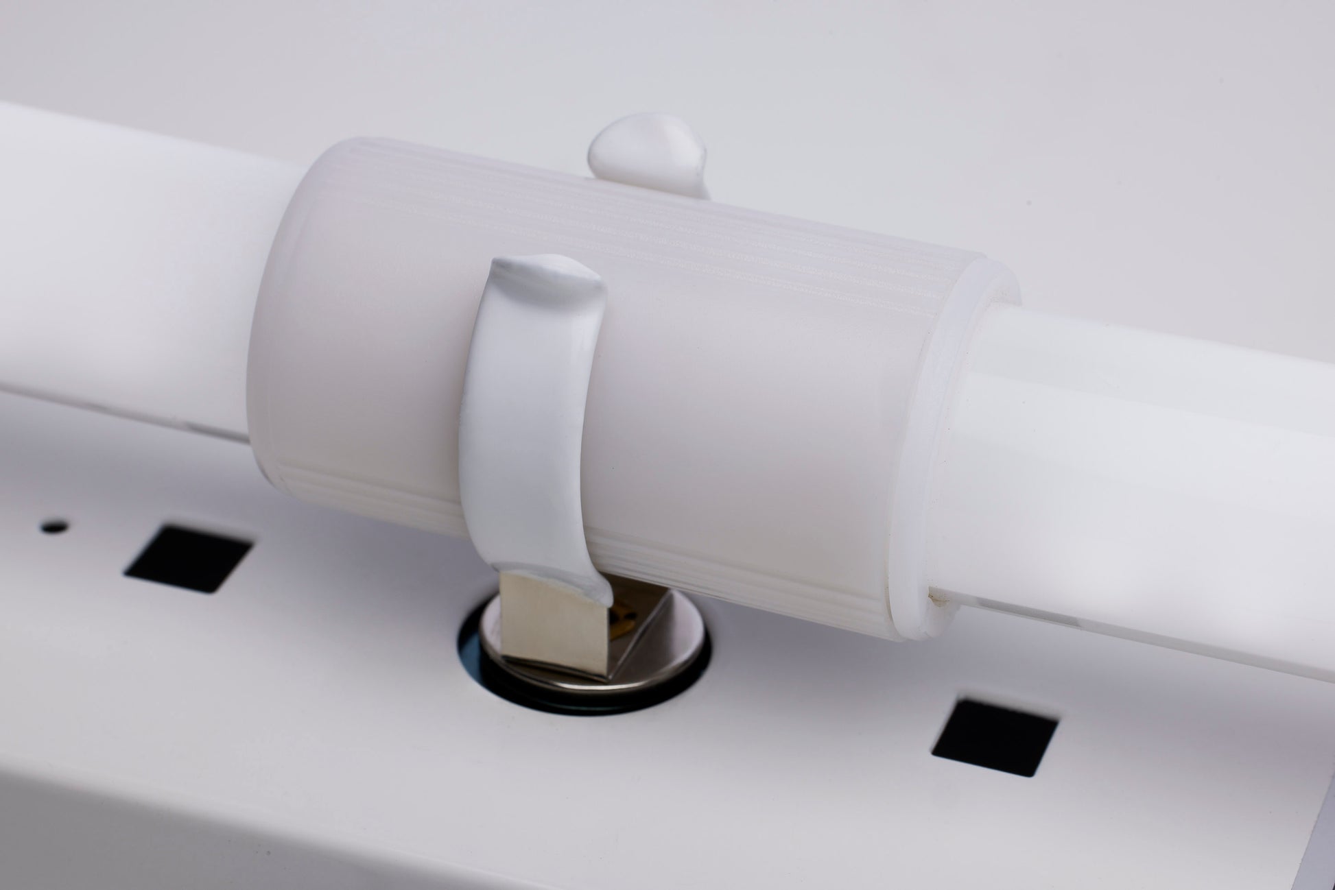 image of 24/32/40 Wattage Selectable - 8 Foot T8 LED - 30/35/40/50/65K CCT Selectable - 120-277 Volt - FA8 Base