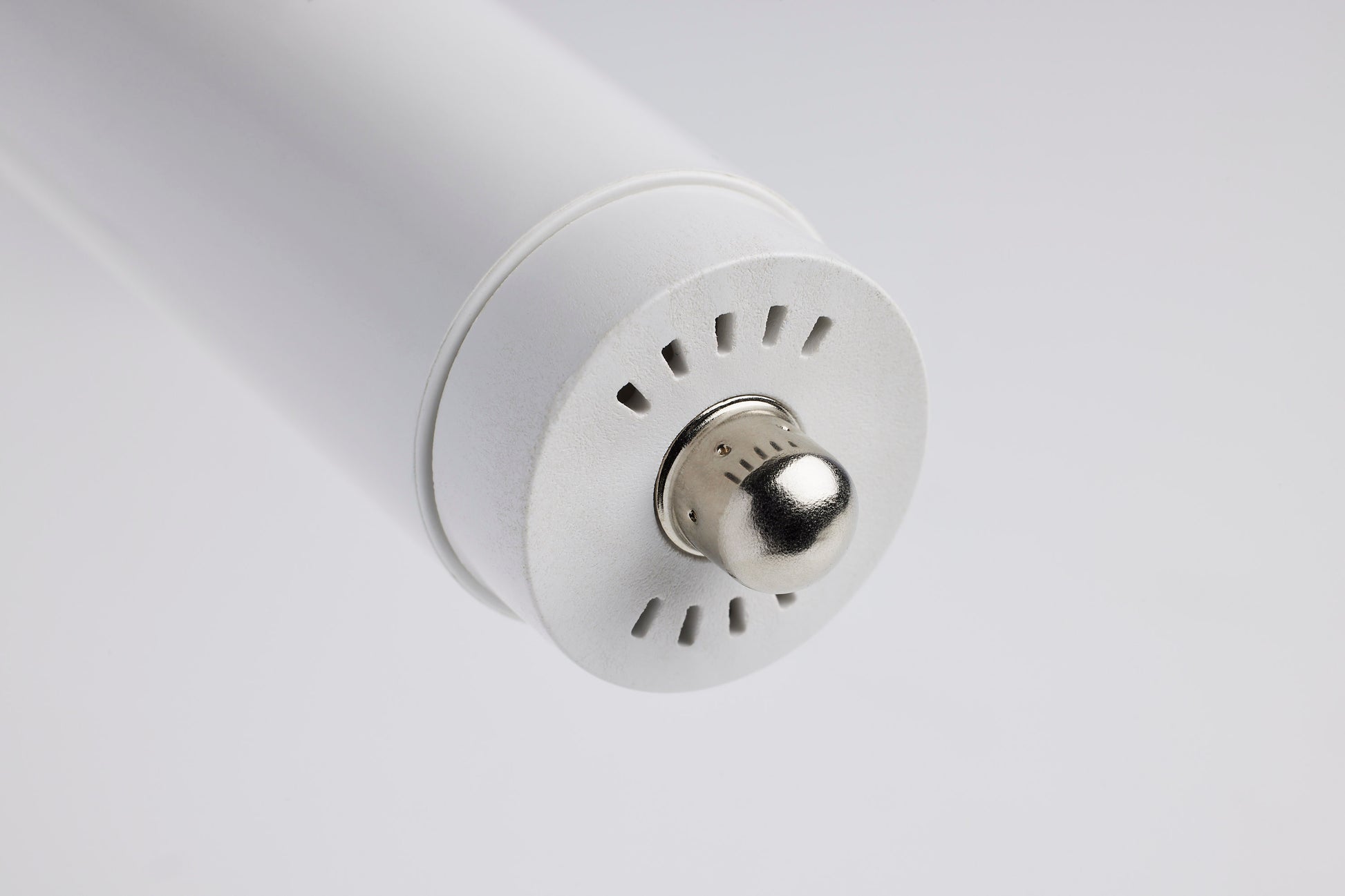 image of 24/32/40 Wattage Selectable - 30/35/40/50/65K CCT Selectable - 8 Foot LED - Fa8 Base - 120-277 Volt - 2-pc